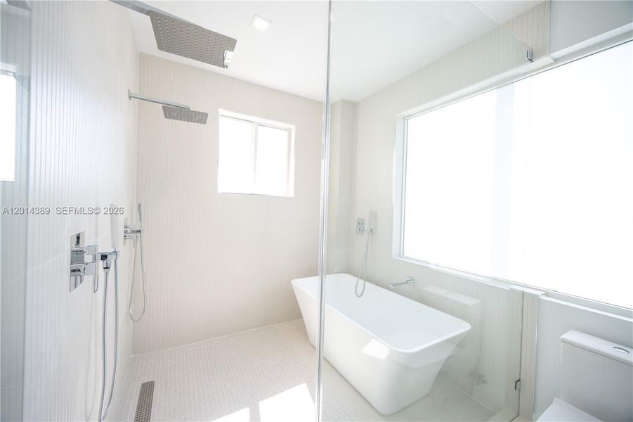 Furnished interior view inside a new home in , Doral (Image 42).