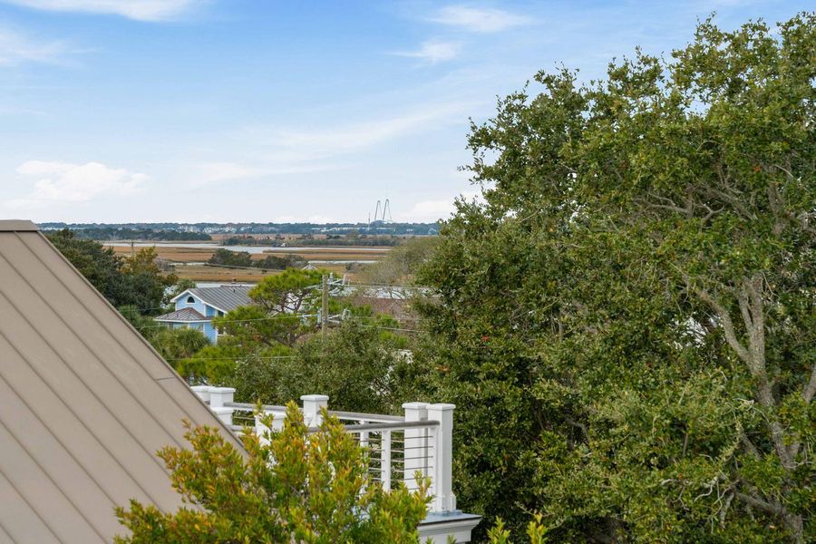 Exterior details and patio area of a home in , Isle Of Palms (Image 29).