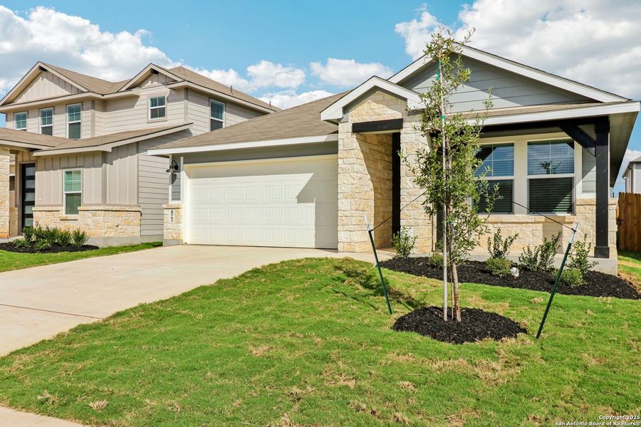 Exterior details and patio area of a home in Estancia Ranch - Premier Series, San Antonio (Image 24).