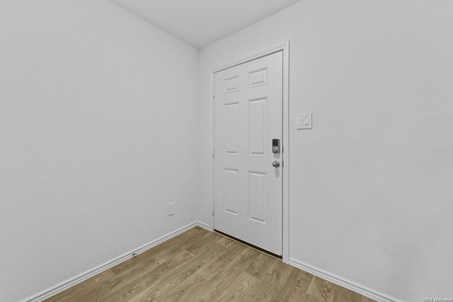 Spacious, unfurnished interior of a new home in Hickory Ridge, Elmendorf (Image 16).