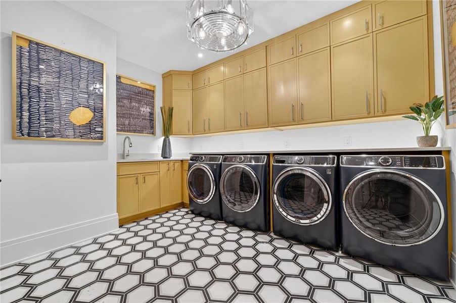 Furnished interior view inside a new home in , Atlanta (Image 59).