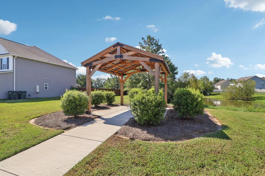 13-web-or-mls-Matthews Dr-S2808-002 13-web-or-mls-Matthews Dr-S2808-002