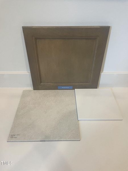 518 WR FM - Bathrooms