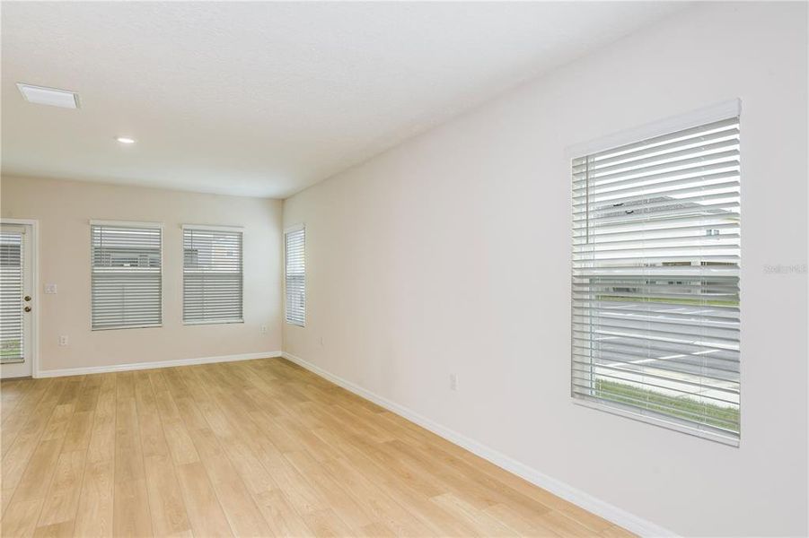 Spacious, unfurnished interior of a new home in Grove at Crosswind, Haines City (Image 15). Spacious, unfurnished interior of a new home in Grove at Crosswind, Haines City (Image 15).