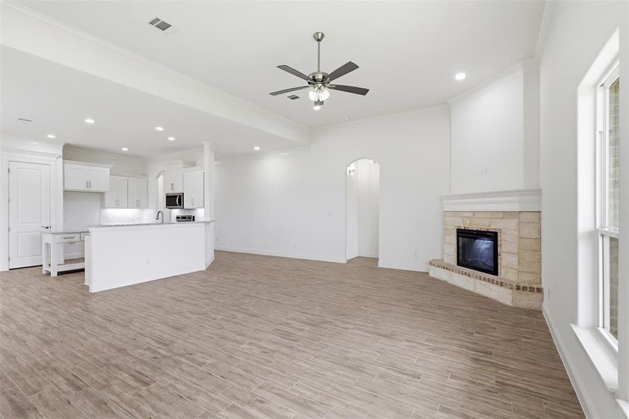 Spacious, unfurnished interior of a new home in , Tolar (Image 32). Spacious, unfurnished interior of a new home in , Tolar (Image 32).