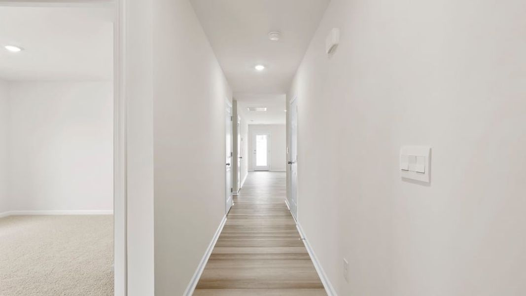 Spacious, unfurnished interior of a new home in Durbin Meadows, Fountain Inn (Image 12).