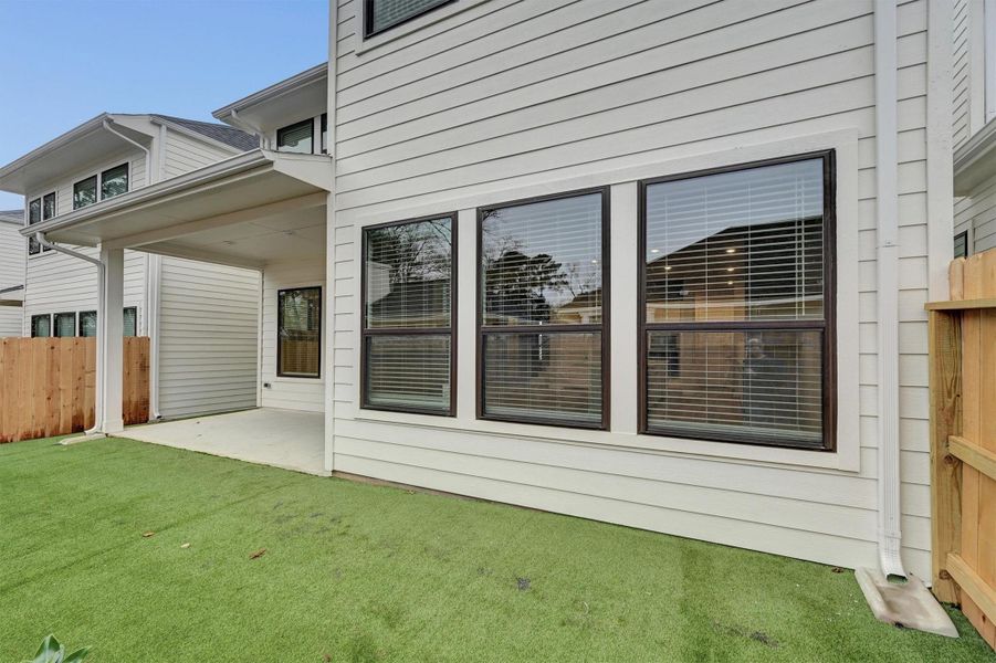 Exterior details and patio area of a home in Summer Place 35', Montgomery (Image 28). Exterior details and patio area of a home in Summer Place 35', Montgomery (Image 28).