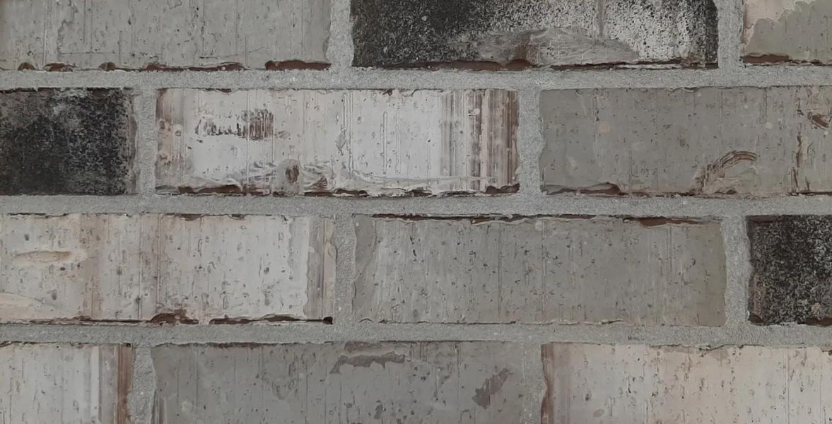 Close-up of interior finishes inside a home in Valencia, Manvel (Image 7).