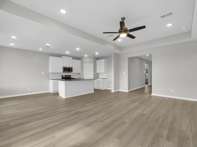 Spacious, unfurnished interior of a new home in Mason Woods, Cypress (Image 17). Spacious, unfurnished interior of a new home in Mason Woods, Cypress (Image 17).