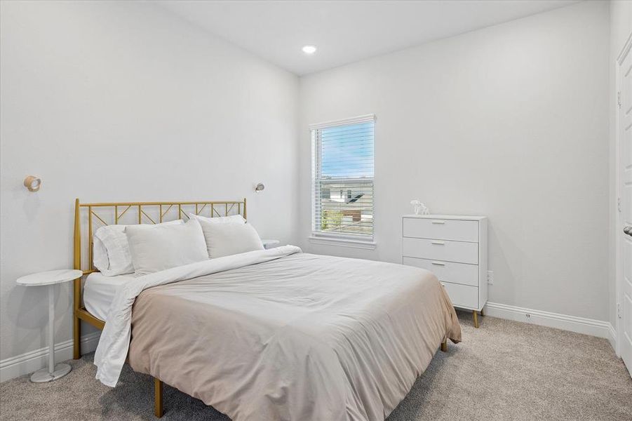 Furnished interior view inside a new home in Bayside, Rowlett (Image 16).