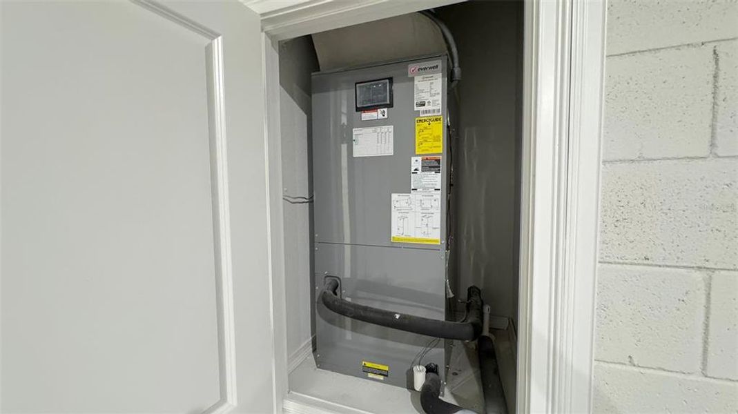 Spacious, unfurnished interior of a new home in , Ocala (Image 21).