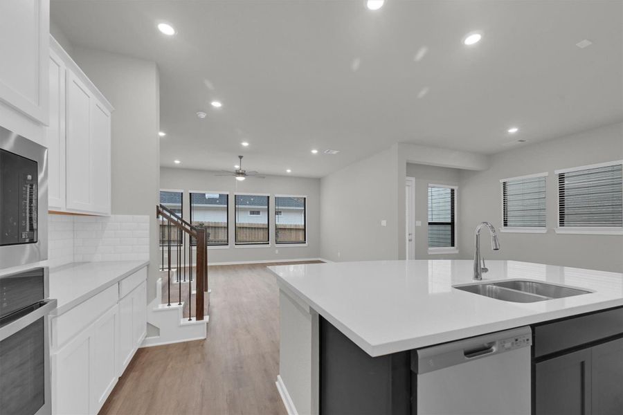 Image 7 of a home in Summer Place 35'. Image 7 of a home in Summer Place 35'.