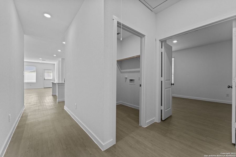 Spacious, unfurnished interior of a new home in , New Braunfels (Image 12). Spacious, unfurnished interior of a new home in , New Braunfels (Image 12).