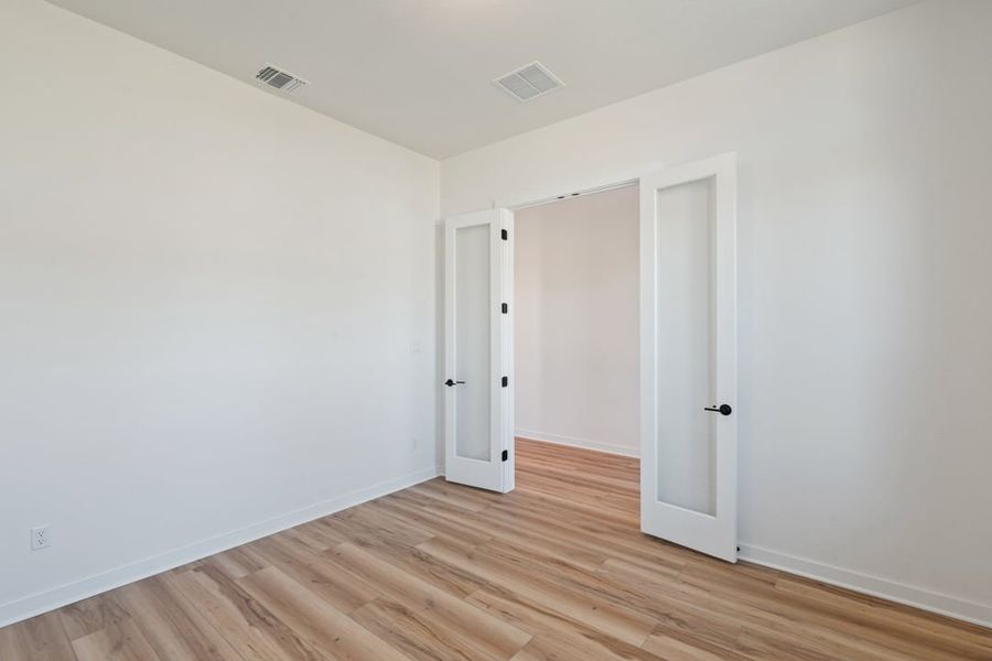 Spacious, unfurnished interior of a new home in Park Collection at Lariat, Liberty Hill (Image 22).