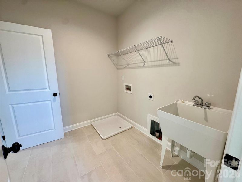 Spacious, unfurnished interior of a new home in Ardley, Mint Hill (Image 26).