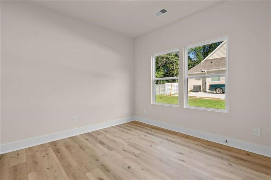 Spacious, unfurnished interior of a new home in , Temple (Image 31).