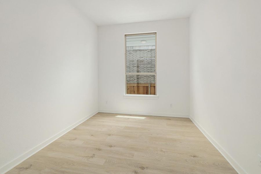 Spacious, unfurnished interior of a new home in Parkside On The River, Georgetown (Image 15).