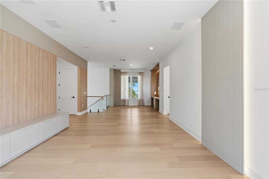Spacious, unfurnished interior of a new home in , Montverde (Image 48).