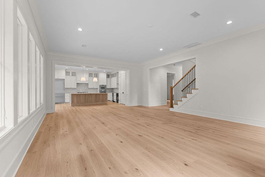 Spacious, unfurnished interior of a new home in , Seabrook Island (Image 39).