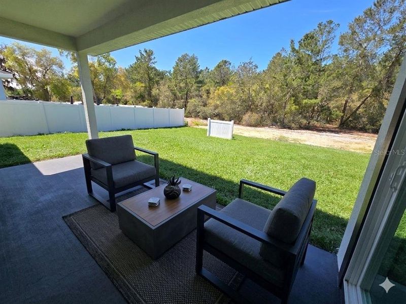 Exterior details and patio area of a home in , Leesburg (Image 4).