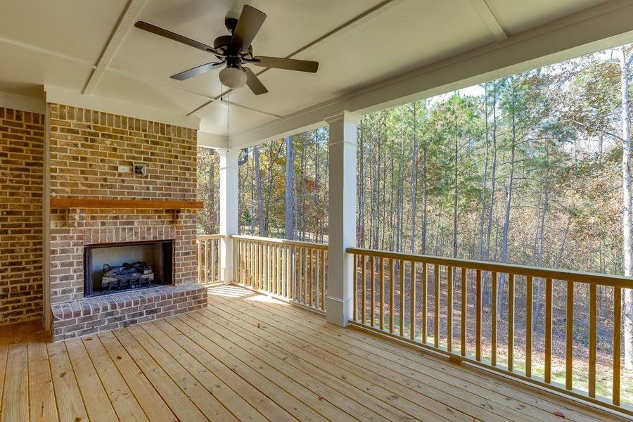 Exterior details and patio area of a home in , Bishop (Image 4).