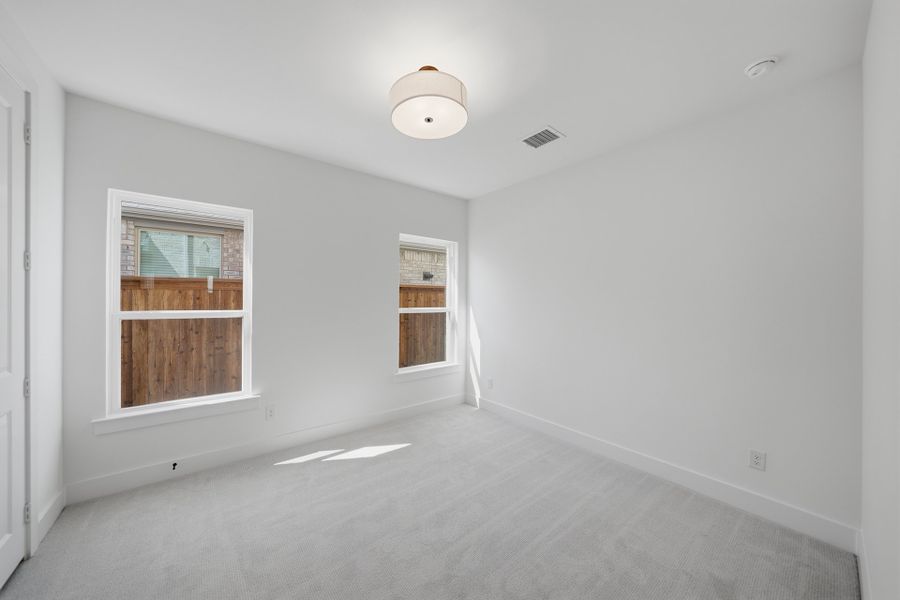 Spacious, unfurnished interior of a new home in Aster Park, McKinney (Image 27).