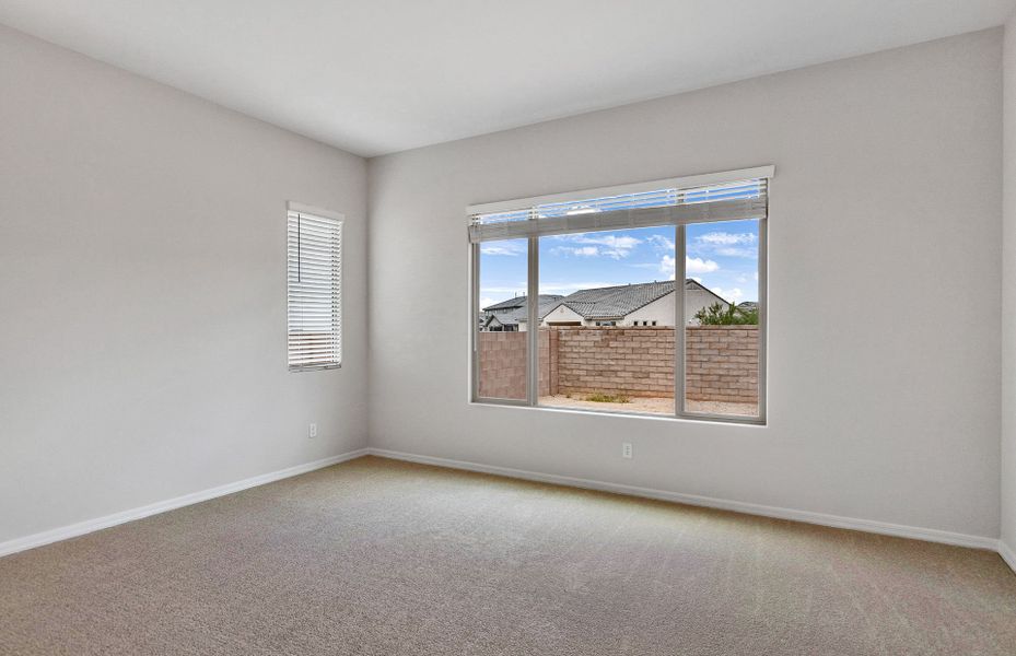 Spacious, unfurnished interior of a new home in Del Webb at Rocking K, Tucson (Image 20).