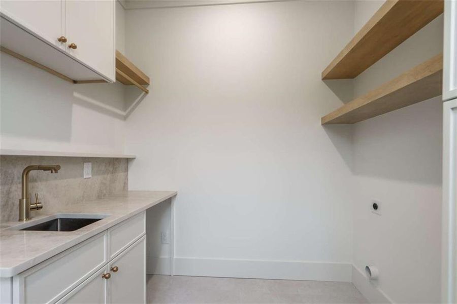 Image 77 of a home in .