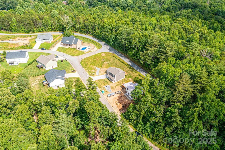 Image 16 of a home in . Image 16 of a home in .