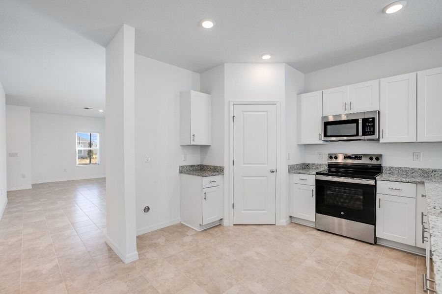 Furnished interior view inside a new home in Coopers Meadow, Jacksonville (Image 8).