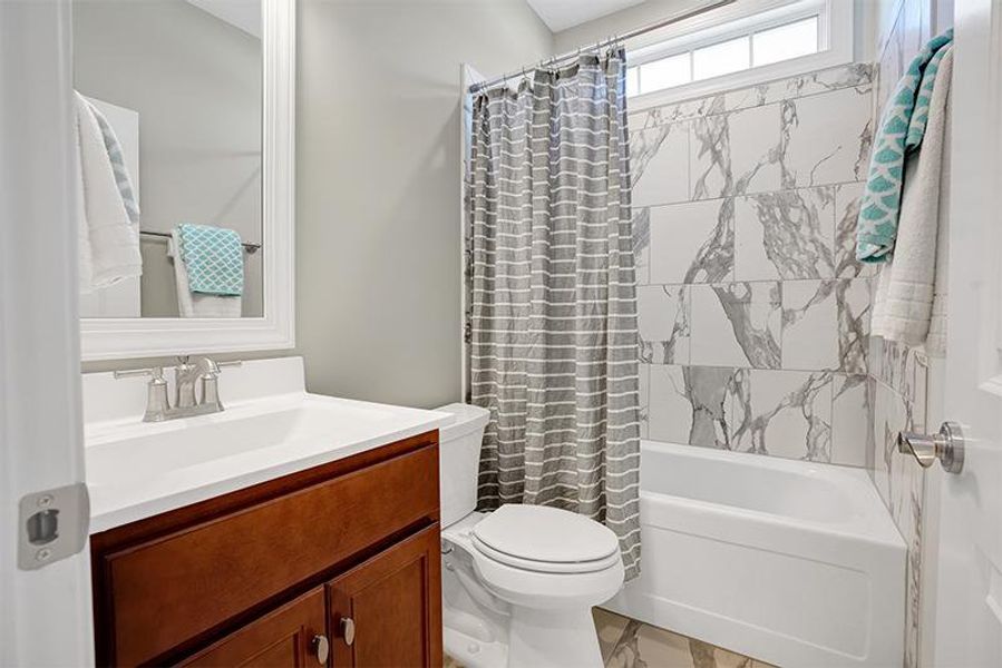 Siesta Bay, Guest Bath