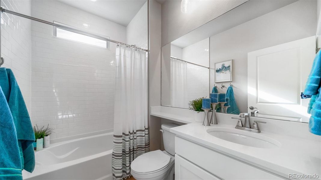 Furnished interior view inside a new home in , Aurora (Image 36).