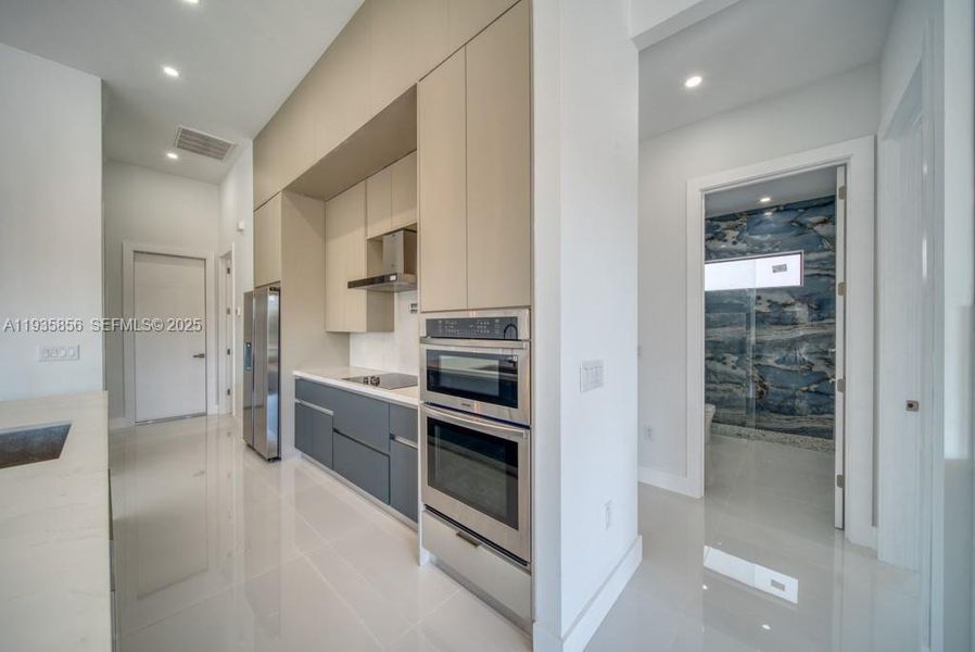 Furnished interior view inside a new home in , Cape Coral (Image 44).