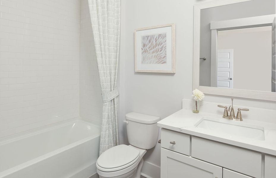 Representative furnished interior of a home built from the Renown by Del Webb in Del Webb Southern Oaks, Newnan (Image 9).