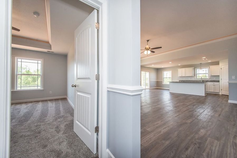 Representative unfurnished interior of a home built from the Franklin by Enchanted Homes in Guadalupe Heights, Seguin (Image 34).