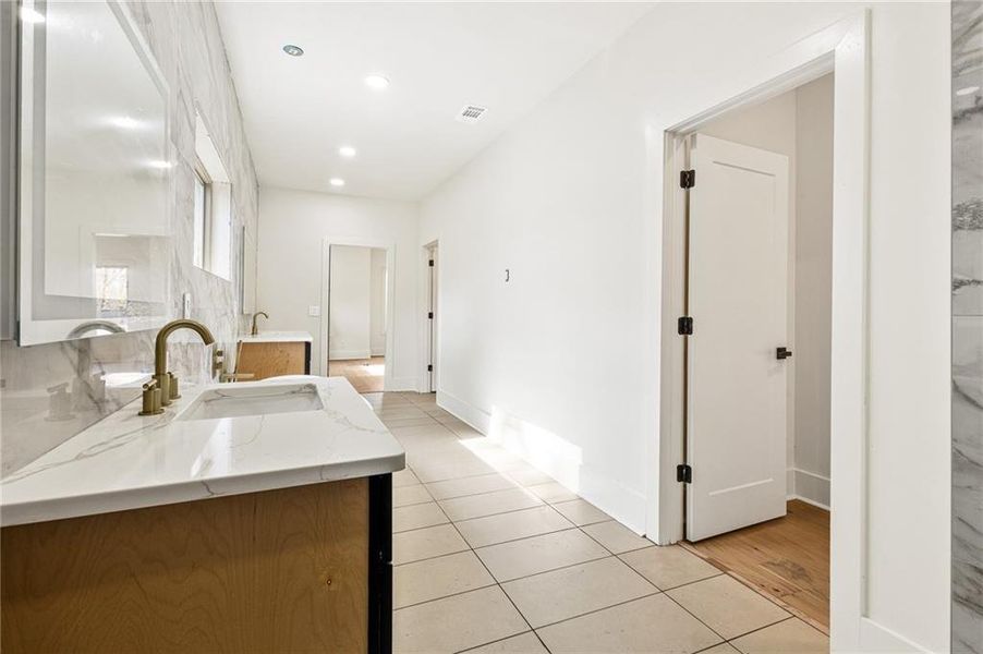 Furnished interior view inside a new home in , Atlanta (Image 16). Furnished interior view inside a new home in , Atlanta (Image 16).