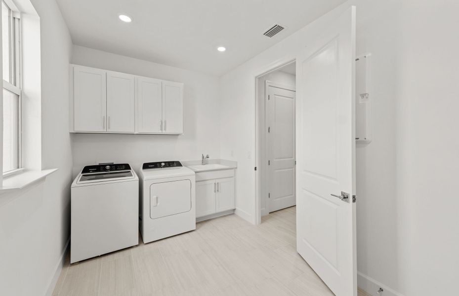 Image 20 of a home in Del Webb Oak Creek.