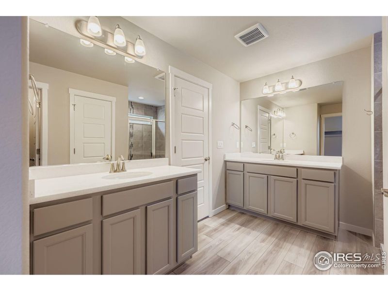 Furnished interior view inside a new home in Lochbuie Station – Jewel Collection, Lochbuie (Image 9).