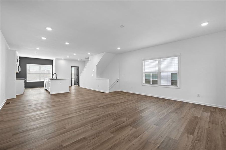 Spacious, unfurnished interior of a new home in Nickel Creek at Newnan Crossing, Newnan (Image 36). Spacious, unfurnished interior of a new home in Nickel Creek at Newnan Crossing, Newnan (Image 36).