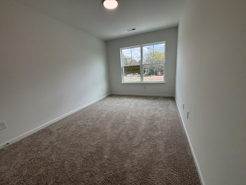 Spacious, unfurnished interior of a new home in CraigStone, Woodruff (Image 9).