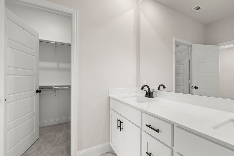 Furnished interior view inside a new home in Creekside, Royse City (Image 13).