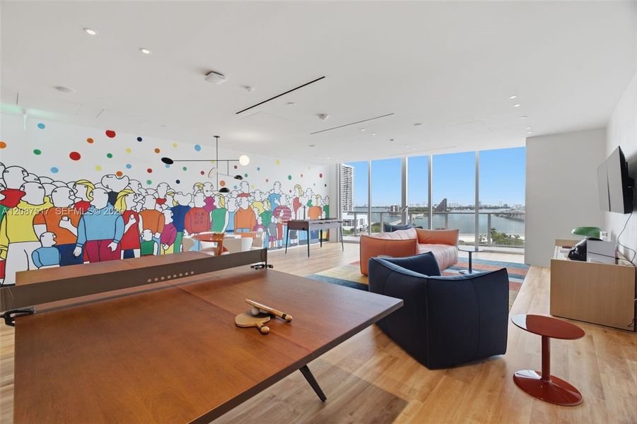 Community amenities in , Miami (Image 83).