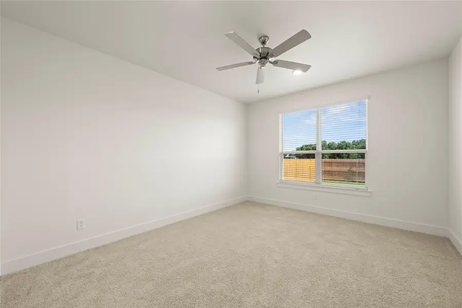 Spacious, unfurnished interior of a new home in Rancho San Gabriel, Georgetown (Image 22).
