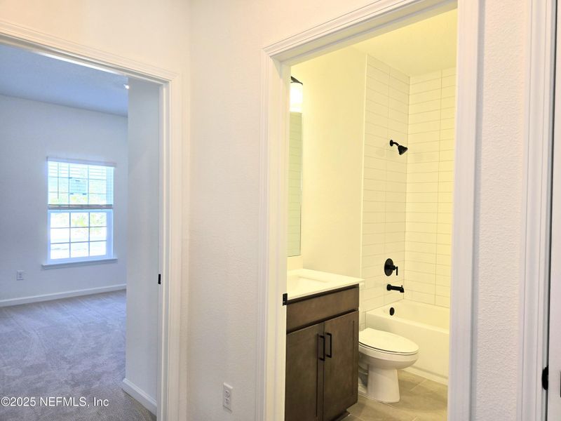 Furnished interior view inside a new home in Hyland Trail, Green Cove Springs (Image 9). Furnished interior view inside a new home in Hyland Trail, Green Cove Springs (Image 9).