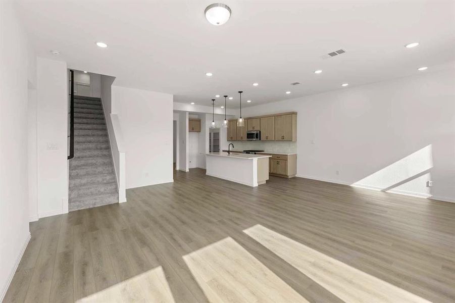 Spacious, unfurnished interior of a new home in Devonshire 50s, Forney (Image 25). Spacious, unfurnished interior of a new home in Devonshire 50s, Forney (Image 25).