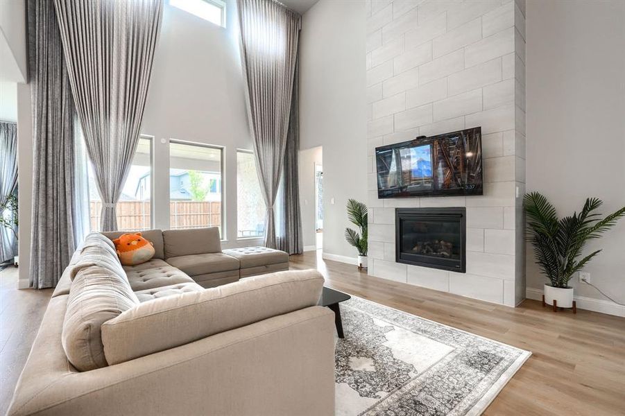 Furnished interior view inside a new home in Cross Creek Meadows, Celina (Image 11).