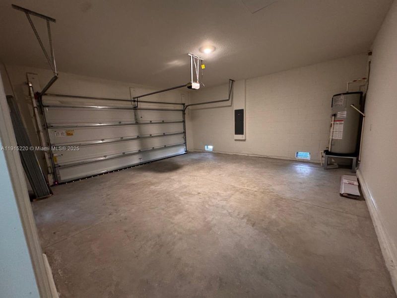 Spacious, unfurnished interior of a new home in , Fort Myers (Image 19). Spacious, unfurnished interior of a new home in , Fort Myers (Image 19).