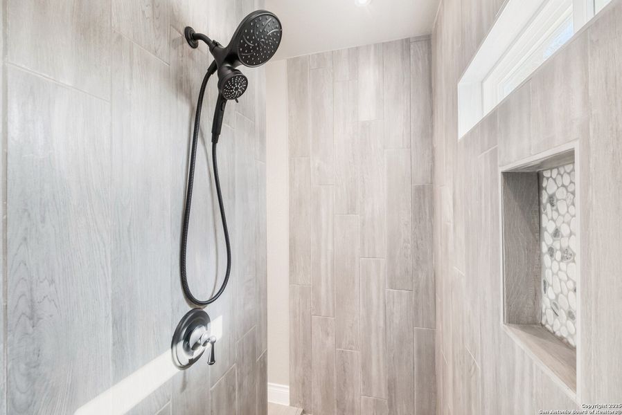 Close-up of interior finishes inside a home in , La Vernia (Image 21). Close-up of interior finishes inside a home in , La Vernia (Image 21).