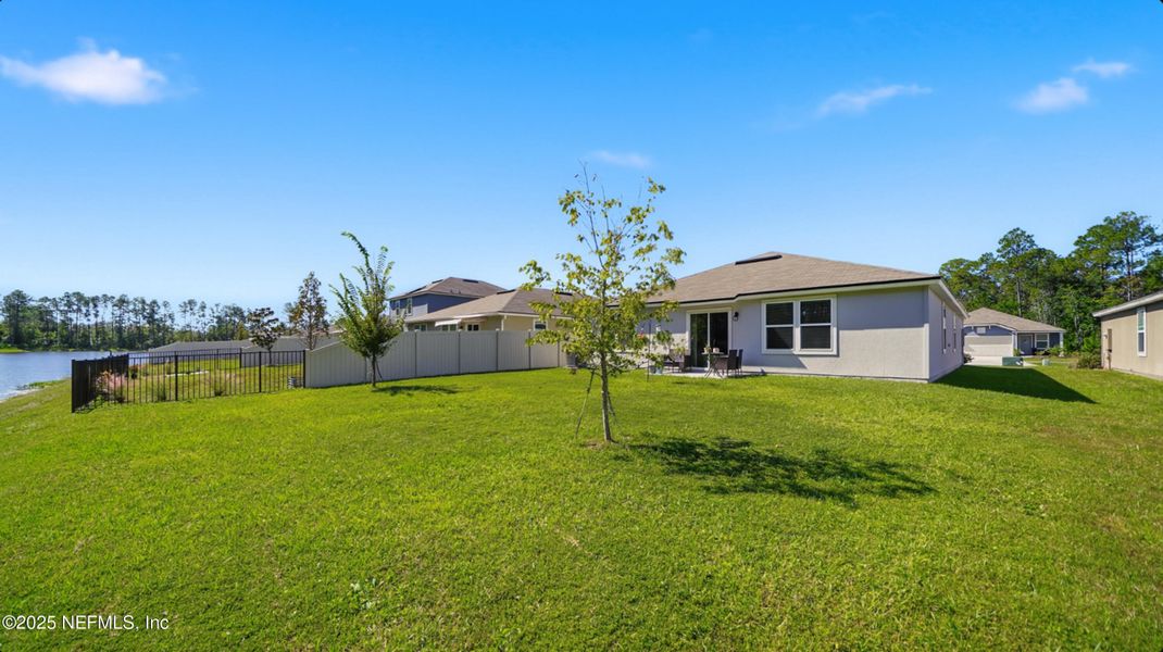 Image 37 of a home in River Glen Express.