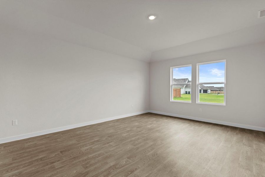 Spacious, unfurnished interior of a new home in Hartland Ranch, Lockhart (Image 13).